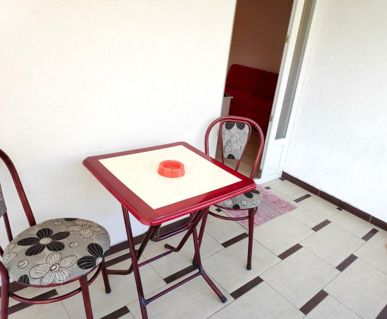 אוהריד Central Studios & Rooms מראה חיצוני תמונה