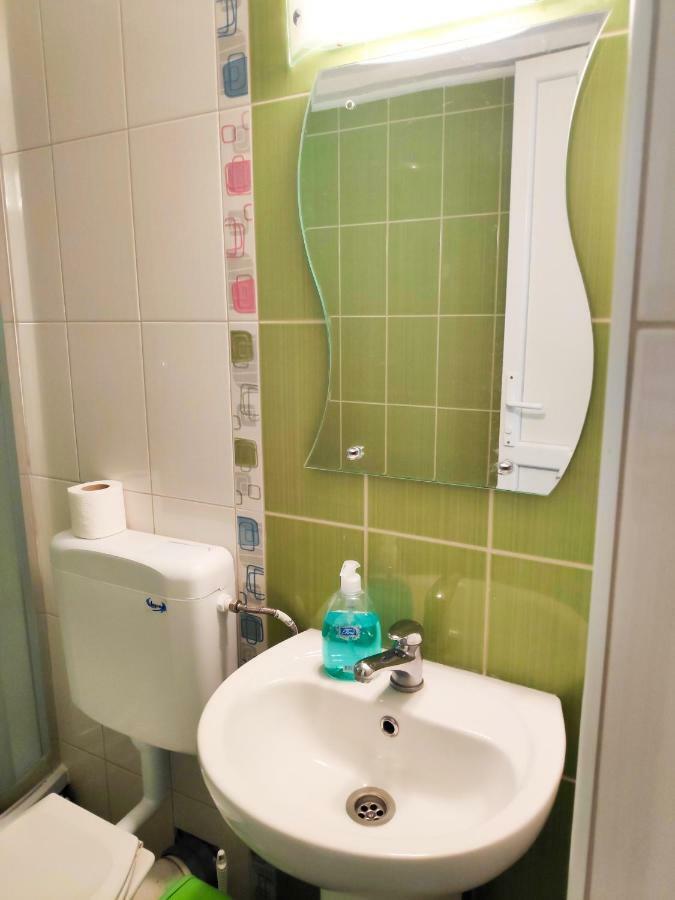 אוהריד Central Studios & Rooms מראה חיצוני תמונה