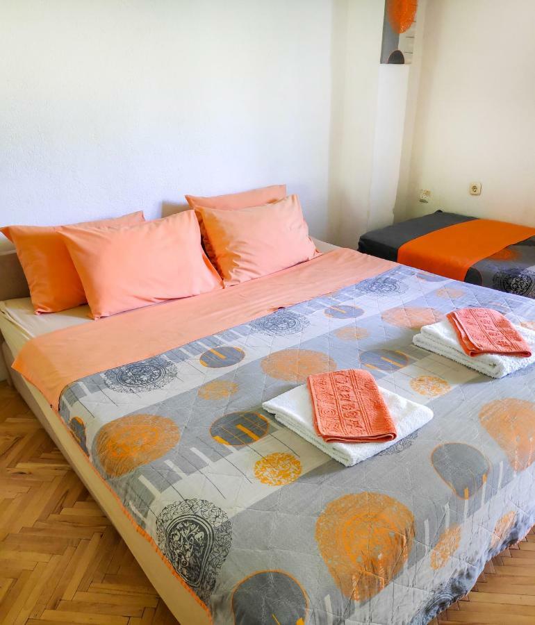 אוהריד Central Studios & Rooms מראה חיצוני תמונה