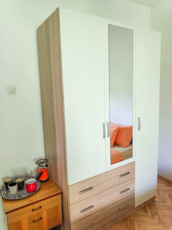 אוהריד Central Studios & Rooms מראה חיצוני תמונה